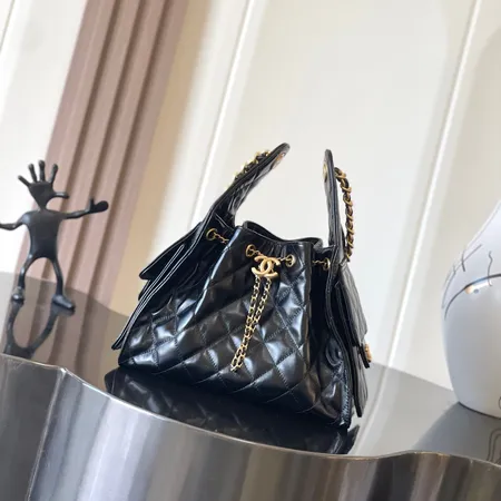 シャネル ハンドバッグ