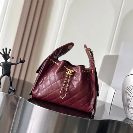 シャネル ハンドバッグ