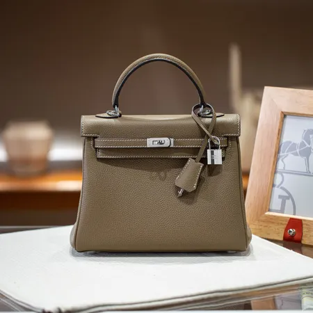 グッチ ショルダーバッグ