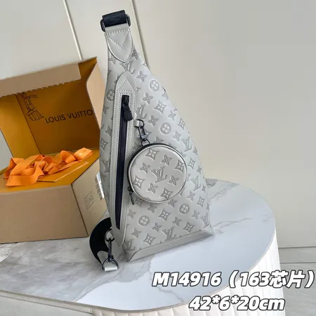 グッチ ショルダーバッグ