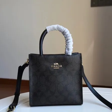 フェンディ ハンドバッグ