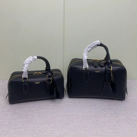 フェンディ ハンドバッグ