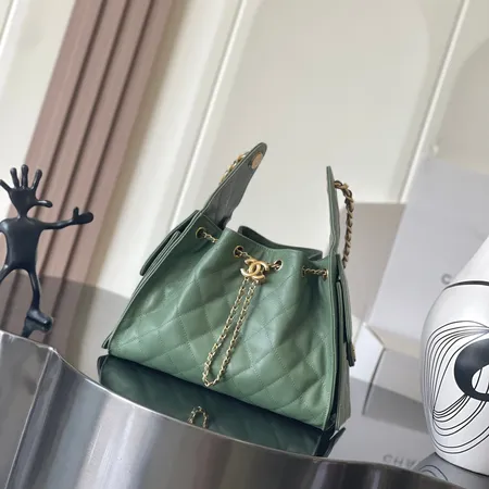 シャネル ハンドバッグ