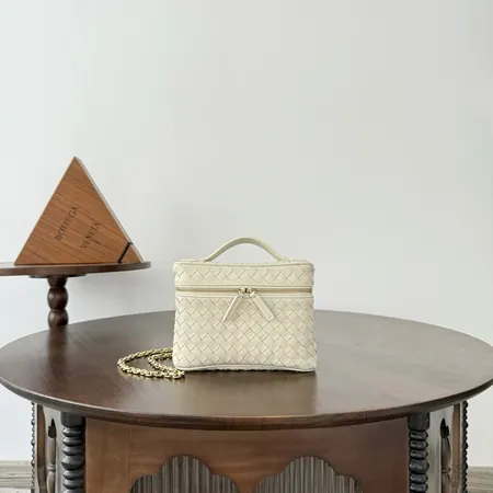 ボッテガ ヴェネタ ハンドバッグ