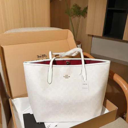 コーチ ハンドバッグ