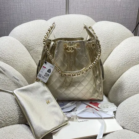 シャネル ショルダーバッグ