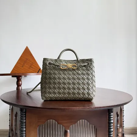 ボッテガ ヴェネタ ハンドバッグ