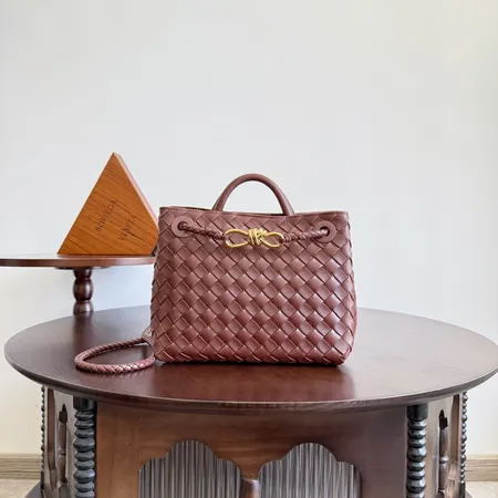 ボッテガ ヴェネタ ハンドバッグ