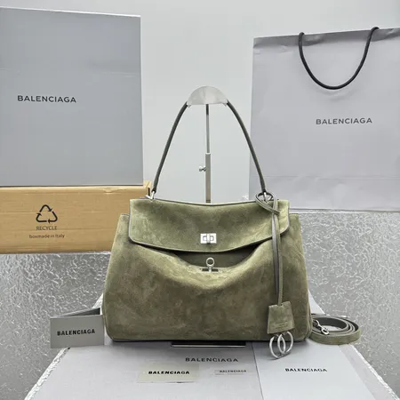 バレンシアガ ハンドバッグ