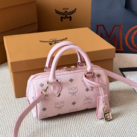 エムシーエム ショルダーバッグ