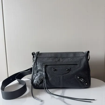 バレンシアガ ハンドバッグ