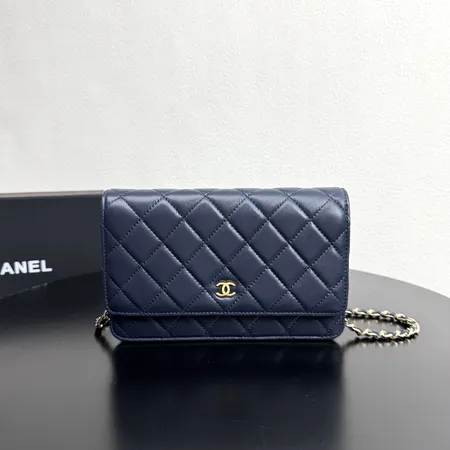 シャネル ショルダーバッグ