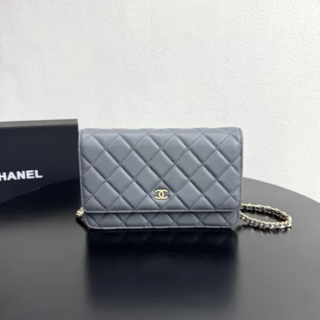 シャネル ショルダーバッグ