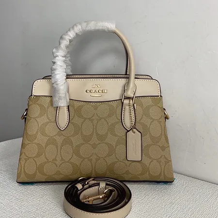 コーチ ハンドバッグ
