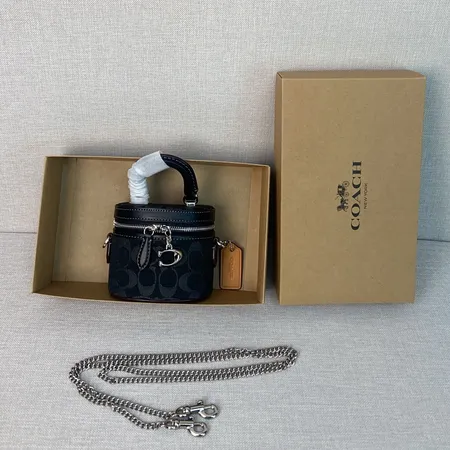 コーチ ハンドバッグ