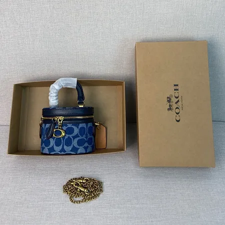 コーチ ハンドバッグ