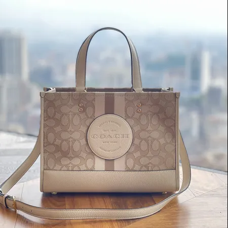 コーチ ハンドバッグ