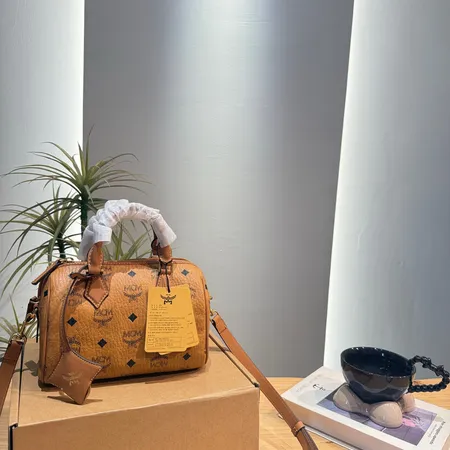 エムシーエム ハンドバッグ