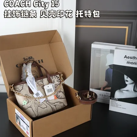 コーチ ハンドバッグ