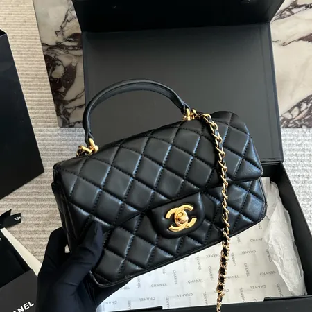 シャネル ハンドバッグ