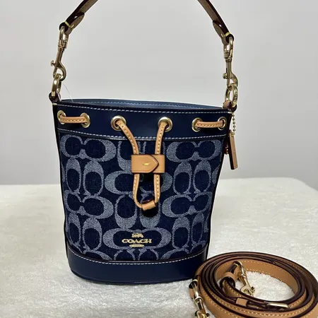コーチ ハンドバッグ