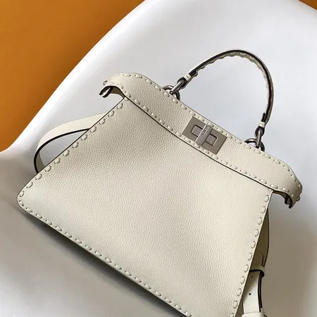 フェンディ ハンドバッグ