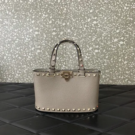 ヴァレンティノ ハンドバッグ