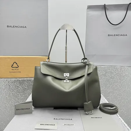 バレンシアガ ハンドバッグ