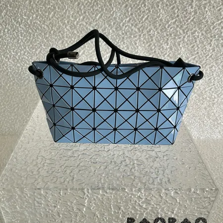 イッセイ ミヤケ ショルダーバッグ