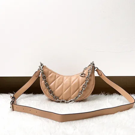 コーチ ショルダーバッグ