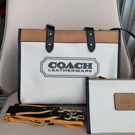 コーチ ハンドバッグ