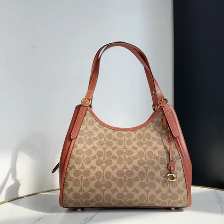 コーチ ショルダーバッグ