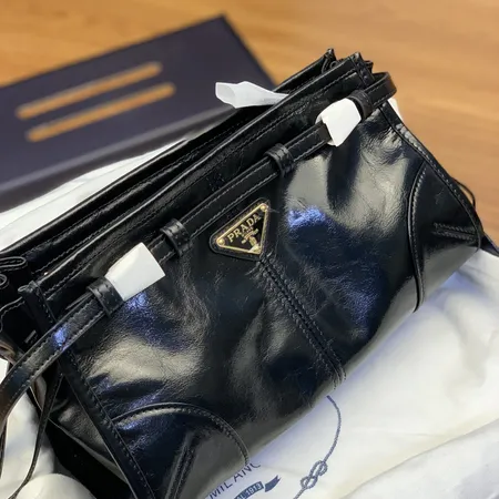 プラダ ショルダーバッグ