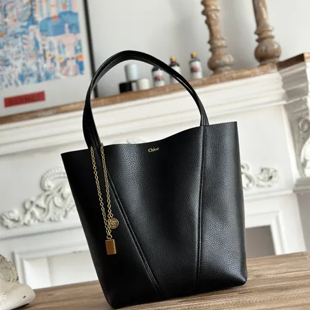 クロエ ハンドバッグ