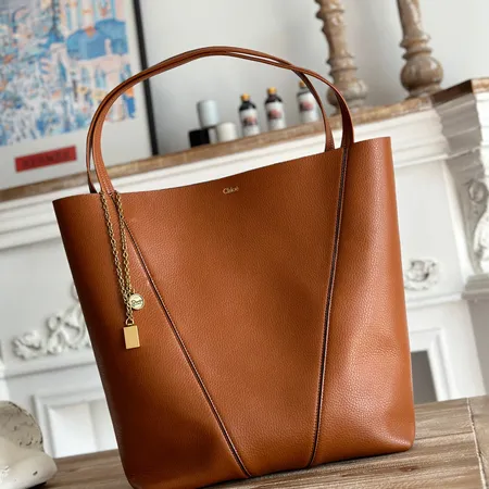 クロエ ハンドバッグ