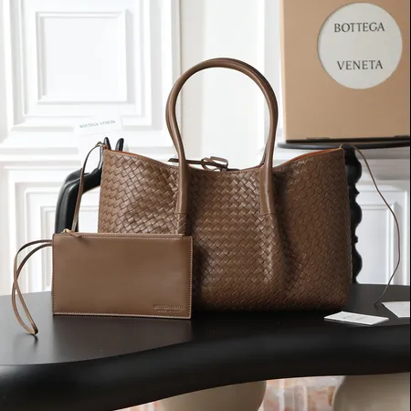 ボッテガ ヴェネタ ハンドバッグ