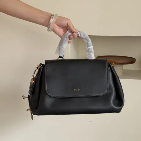 コーチ ハンドバッグ