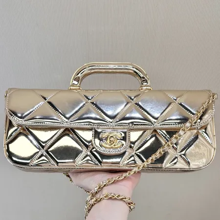 シャネル ショルダーバッグ