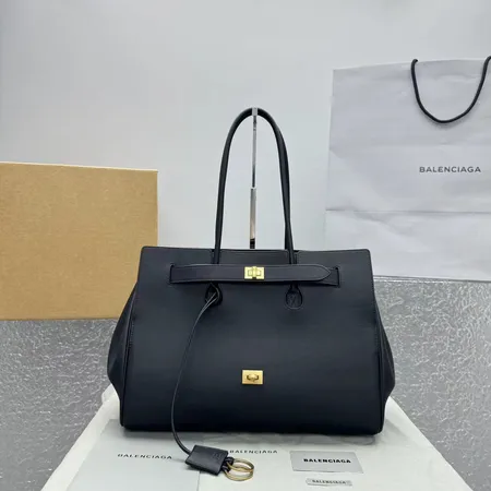 バレンシアガ ハンドバッグ