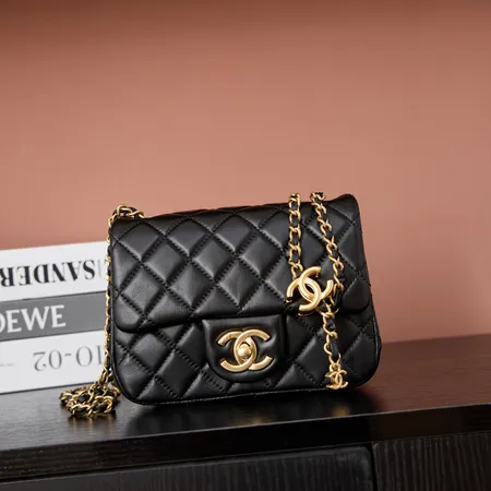 シャネル ショルダーバッグ