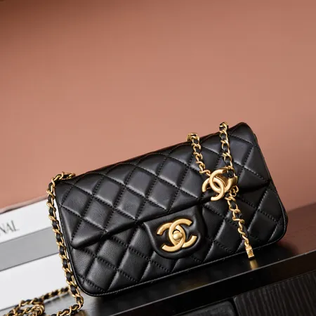 シャネル ショルダーバッグ