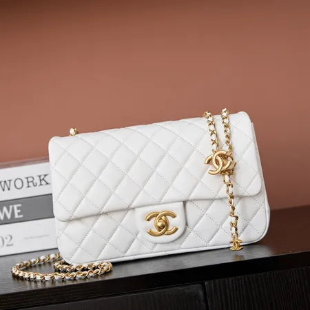 シャネル ショルダーバッグ