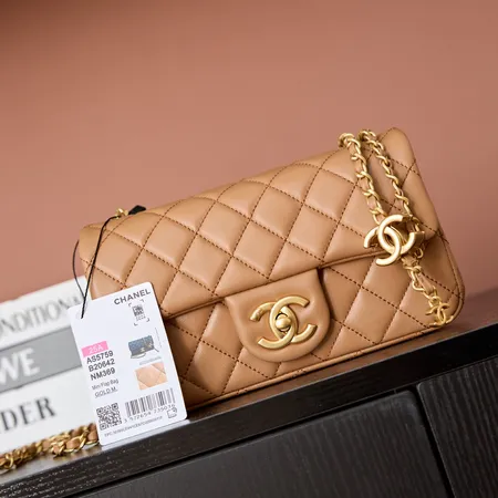 シャネル ショルダーバッグ