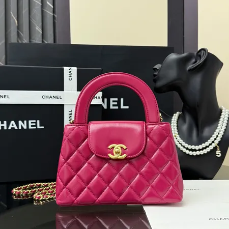 シャネル ハンドバッグ