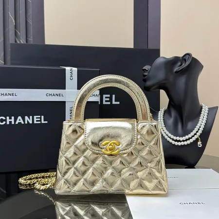 シャネル ハンドバッグ