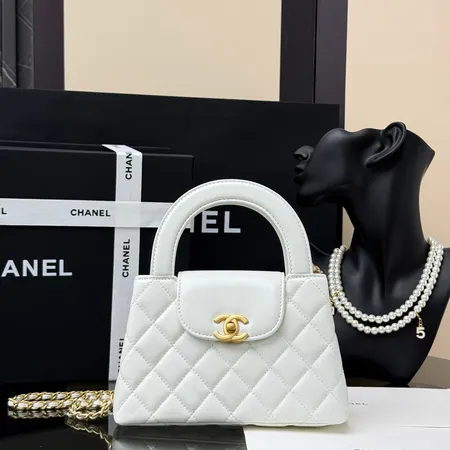 シャネル ハンドバッグ