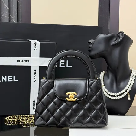 シャネル ハンドバッグ