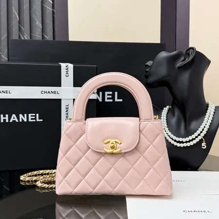 シャネル ハンドバッグ