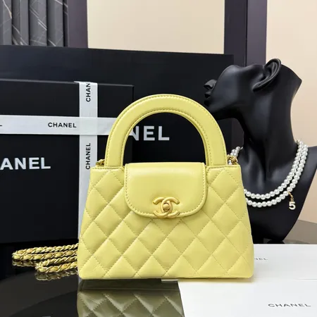 シャネル ハンドバッグ