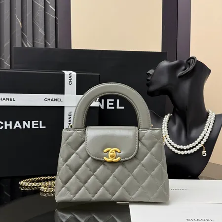 シャネル ハンドバッグ